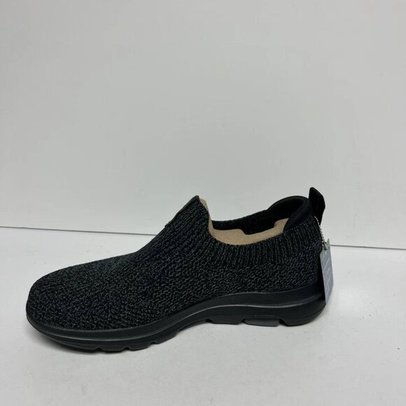 Skechers Men\'s GoWalk 5 Slip-On Sneakers Black, Size 8.5 M